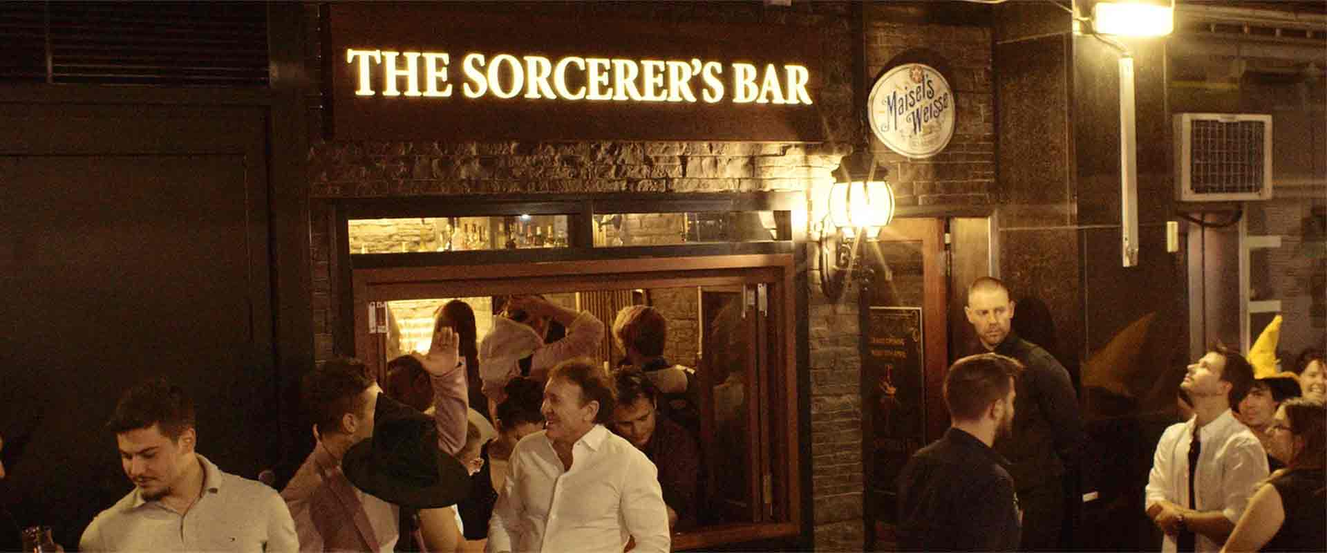 The Sorcerer's Bar, Bank St
